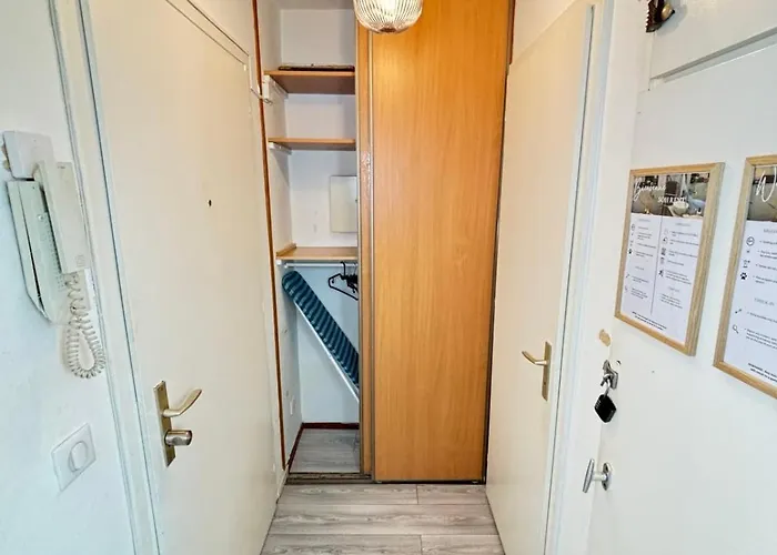 Soh Rent Cozy Wifi Terrasse St Aloise 公寓