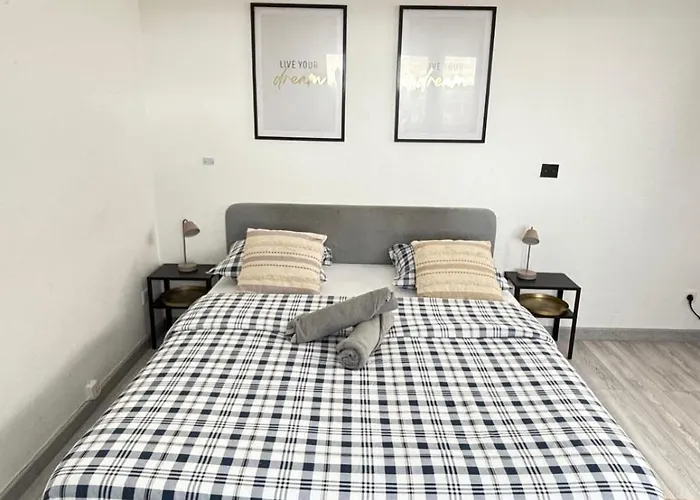 Soh Rent Cozy Wifi Terrasse St Aloise 公寓 *